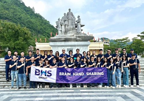 Chuyến đi ý nghĩa của BHS Group về Nghĩa trang liệt sỹ Vị Xuyên